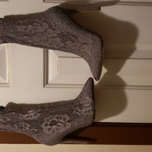 Lilana Grey heeled boots floral design